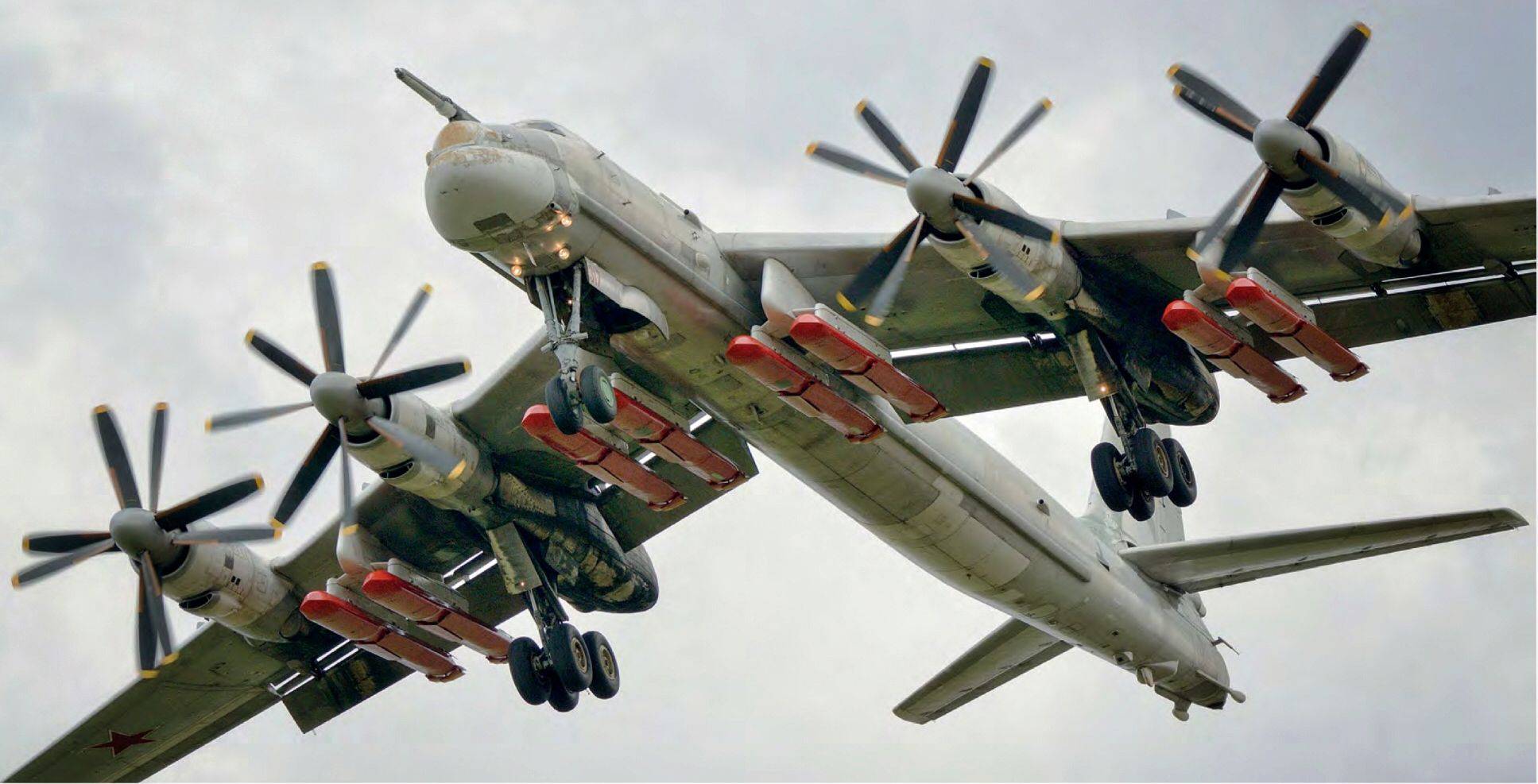 Ту-95МС с крилати ракети X-101